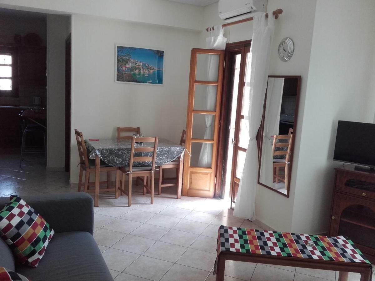 Evgenia'S House Villa กาลาเนรา ภายนอก รูปภาพ