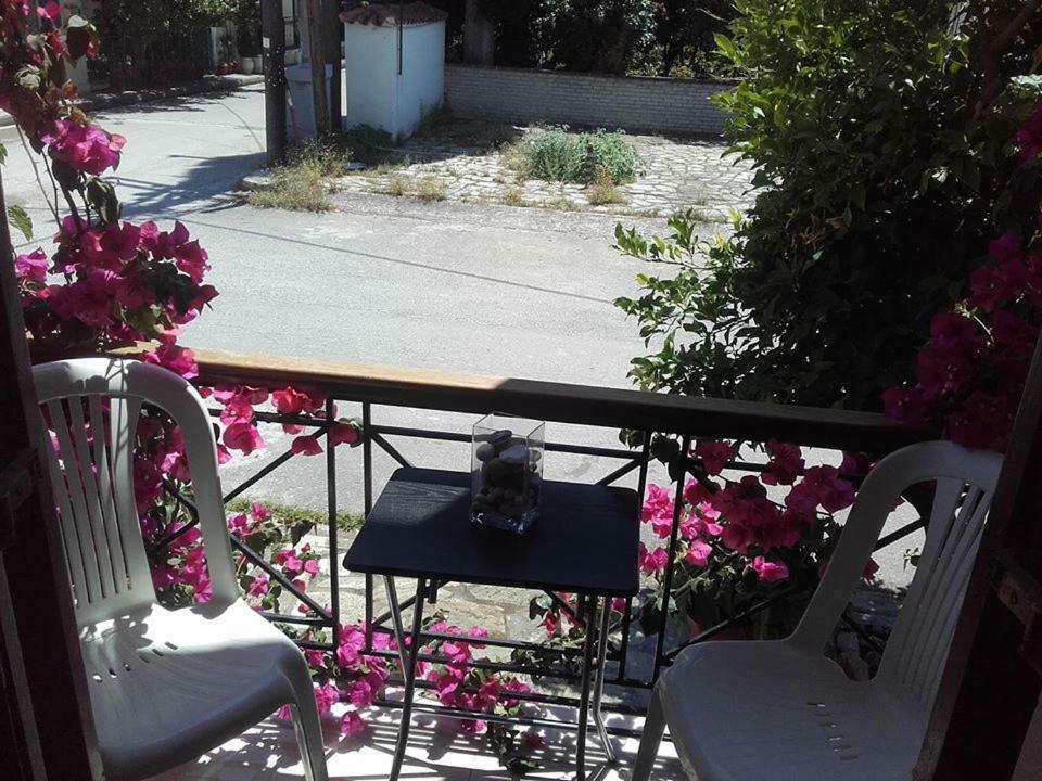 Evgenia'S House Villa กาลาเนรา ภายนอก รูปภาพ